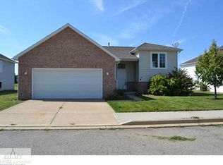 791 St Andrews Dr, Eaton Rapid, MI 48827