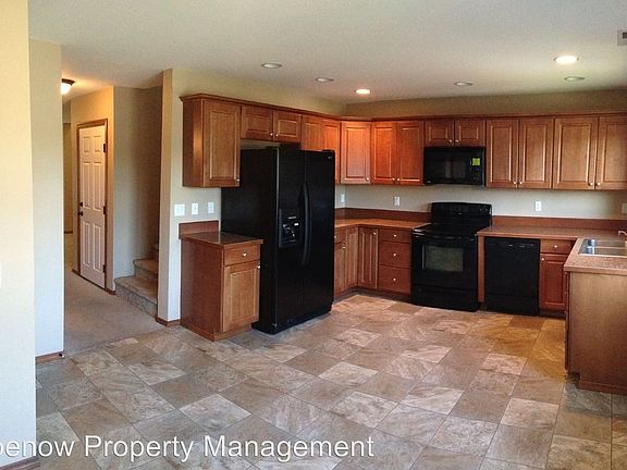 5th image of 702 E Capitol Ave #1
