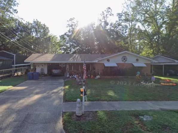470 S Hearne St, Waskom, TX 75692