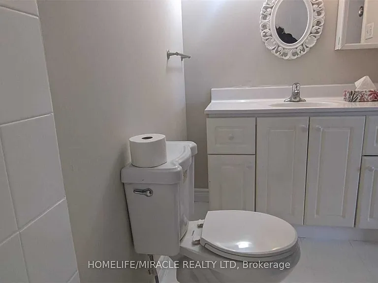 1625 Bloor St E — Photo 18