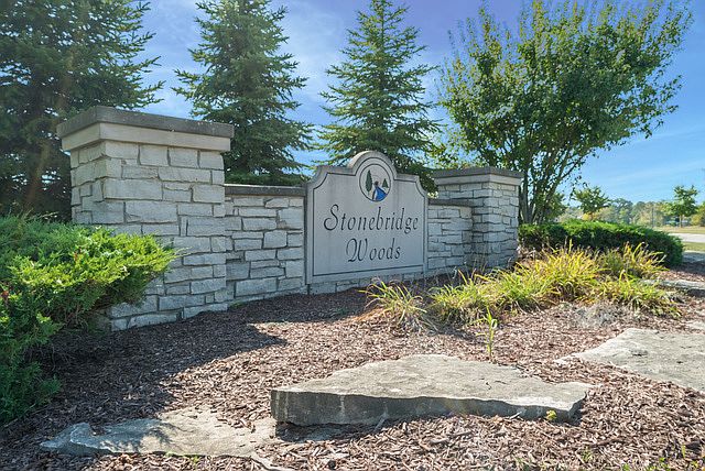 1st image of 13897 W Stonebridge Woods Xing