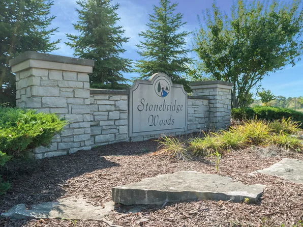 13816 W Stonebridge Woods Xing, Homer Glen, IL 60491