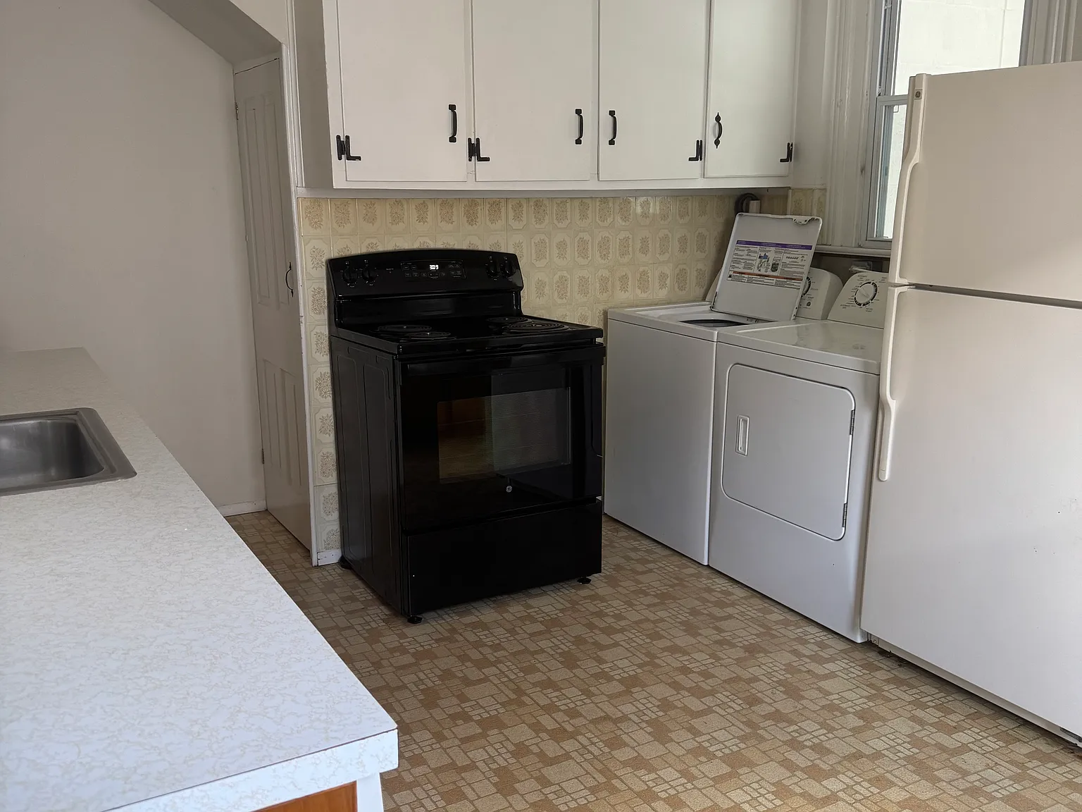 1 bed, $1,600 — Photo 3