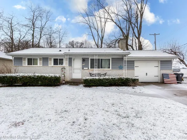 176 Dickenson St, Romeo, MI 48065