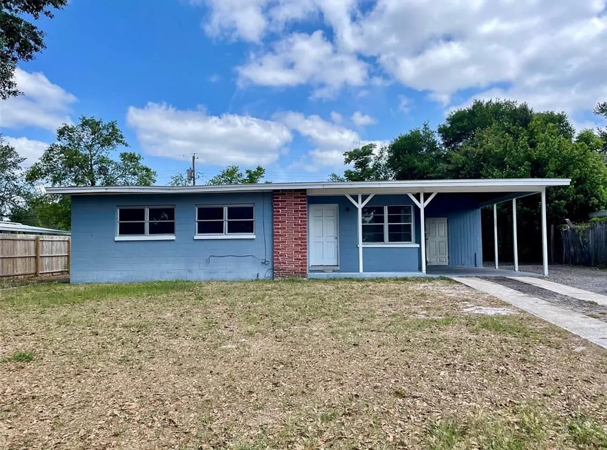 3 bed, 888 sqft, $1,850 — Photo 1