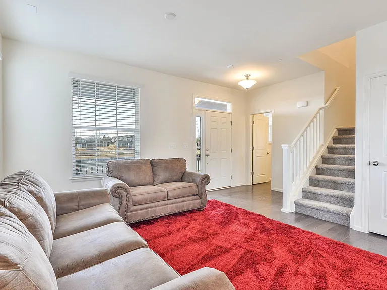 344 Zeppelin Way — Photo 9