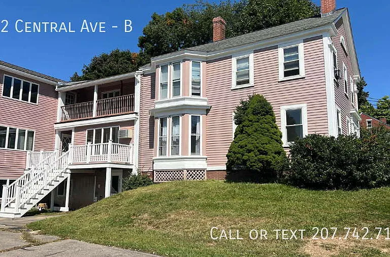 712 Central Ave #B — Photo 1