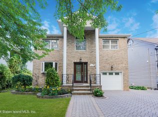 145 Goff Ave, Staten Island, NY 10309