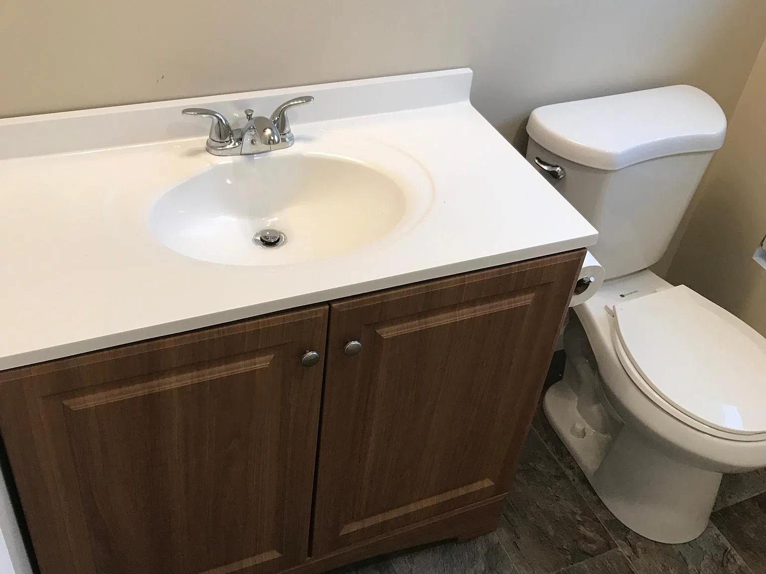 201 Caroline Ave — Photo 3
