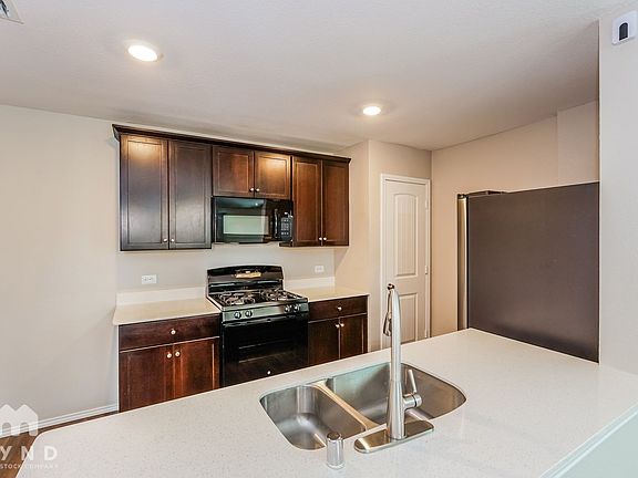 2nd image of 14356 Cloudview Way