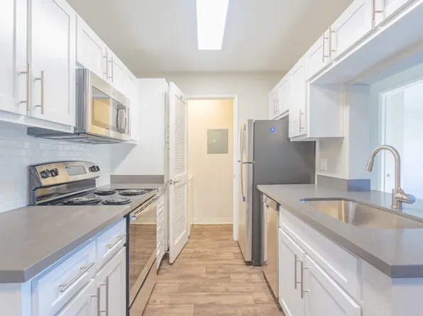 Monte Vista Apartments