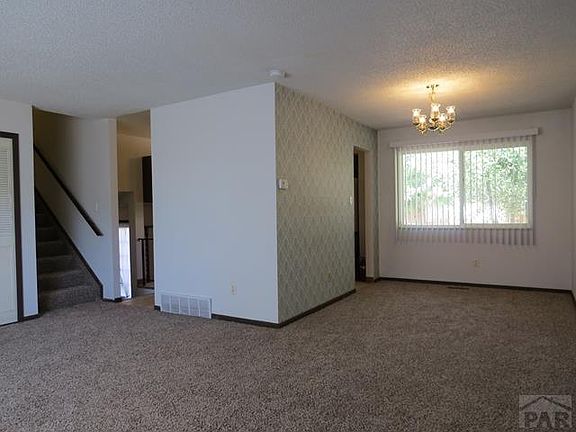 4th image of 7 Armstrong Ln