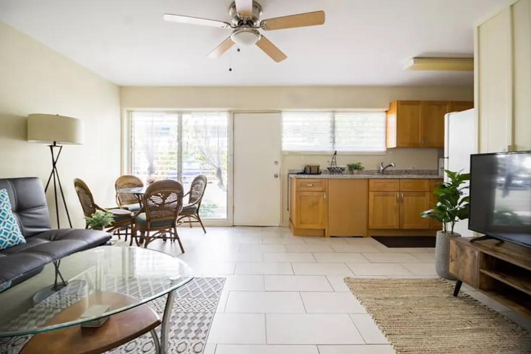 2 bed, 550 sqft, $2,950 — Photo 3