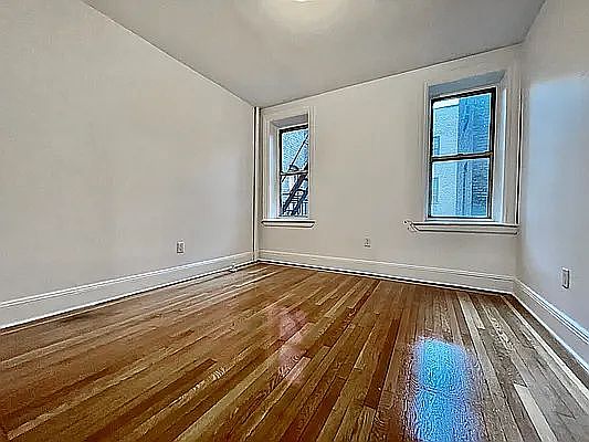 5th image of 187 Pinehurst Ave APT 3G