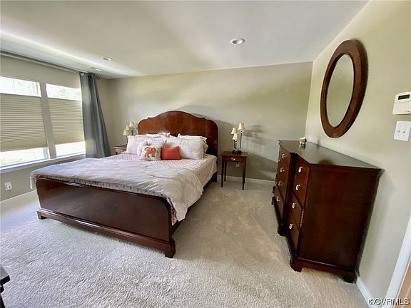 3rd image of 9904 Honeybee Dr #9904
