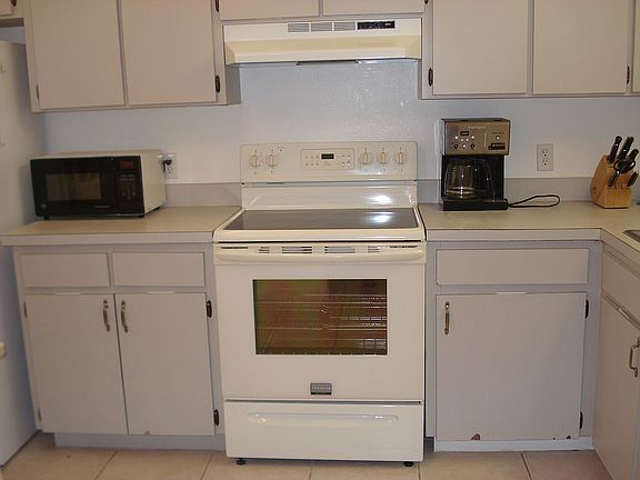 5th image of 1445 Oakhill Dr #102
