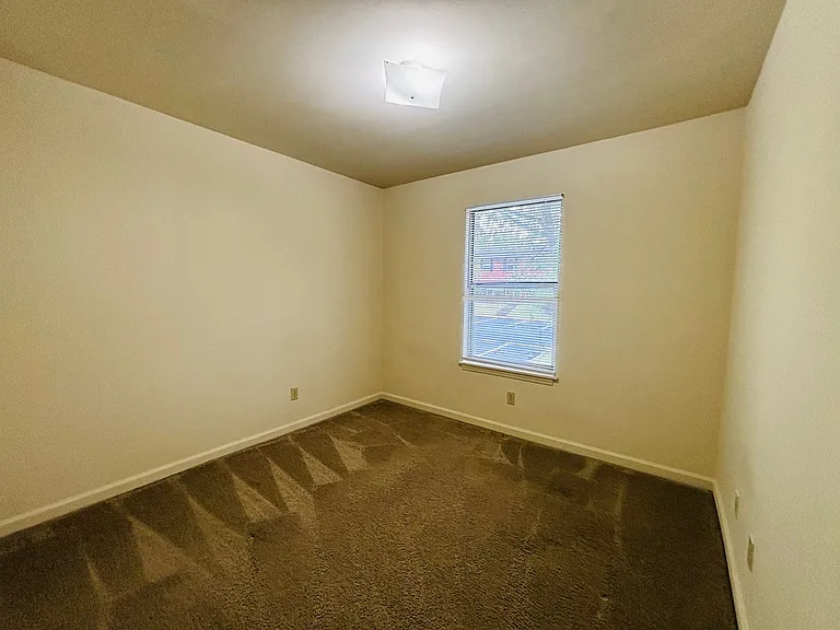 208 Pheasant Run Dr — Photo 14