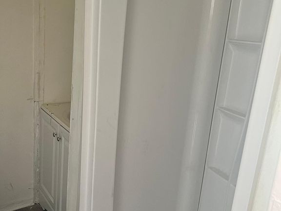5th image of 37 School St #3