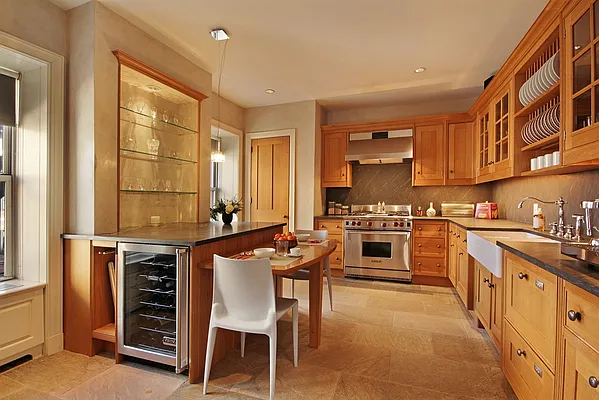 Sold by Corcoran | media 3