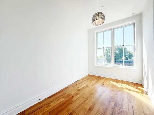 333 Tompkins Avenue image 28 of 33