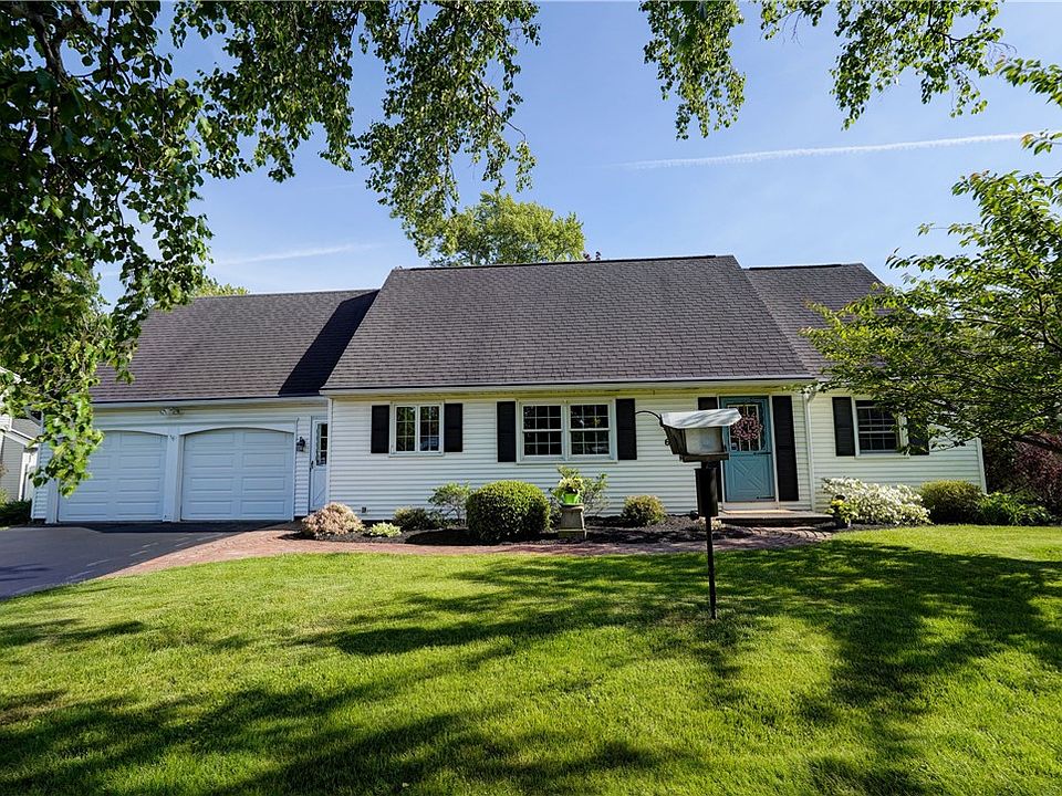 1st image of 65 Hawthorne Dr