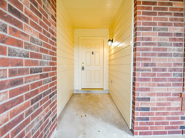 21018 Barker Canyon Ln — Photo 5