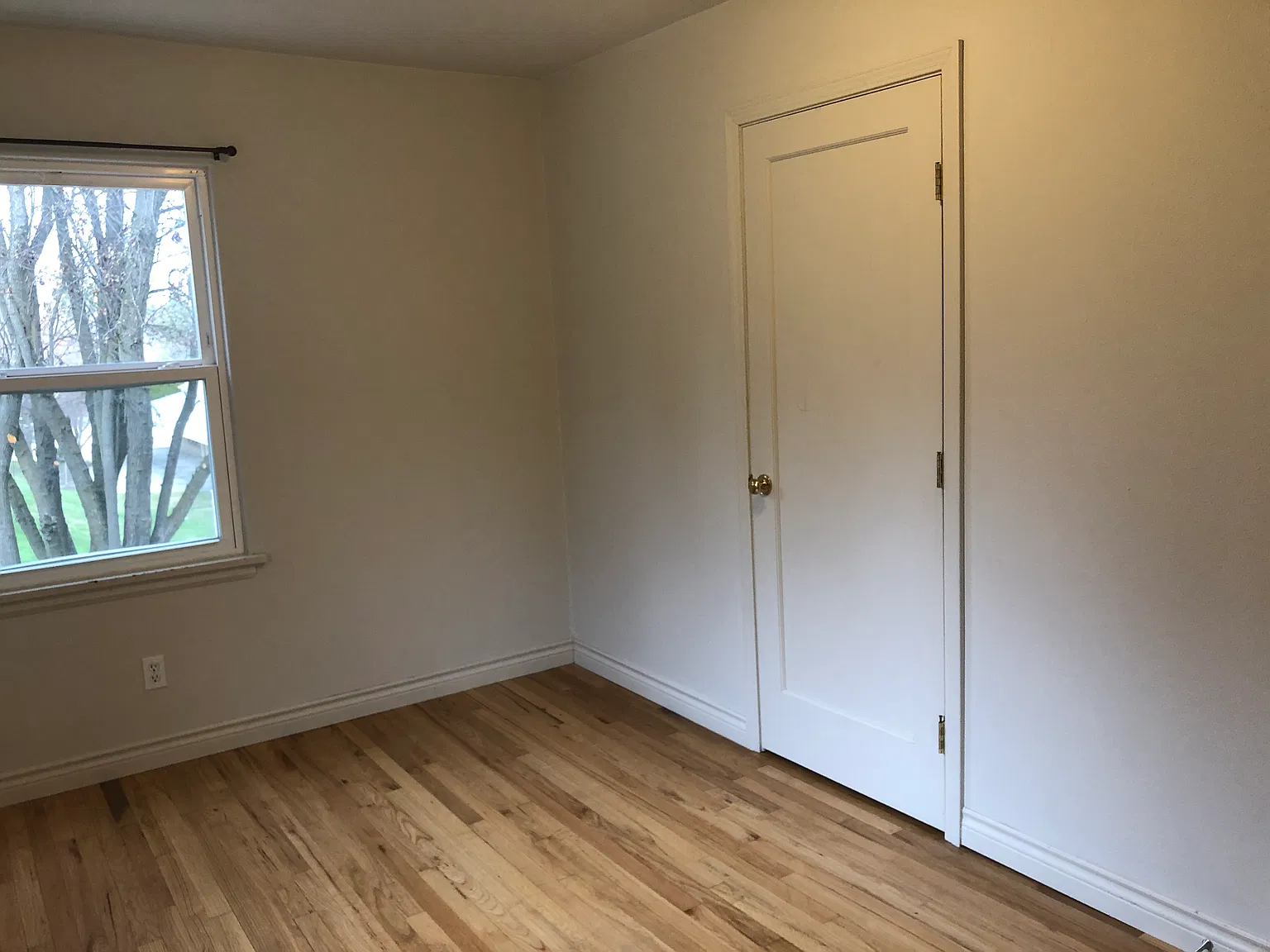 4 bed, 1960 sqft, $1,800 — Photo 3
