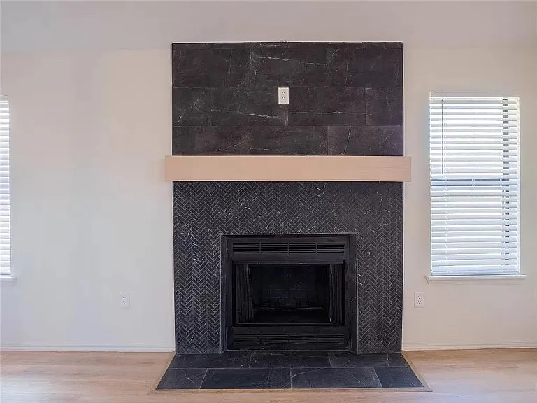 3514 NE 35th St — Photo 4