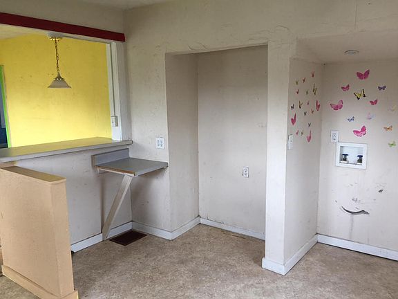2nd image of 200 Cedar Ave #1