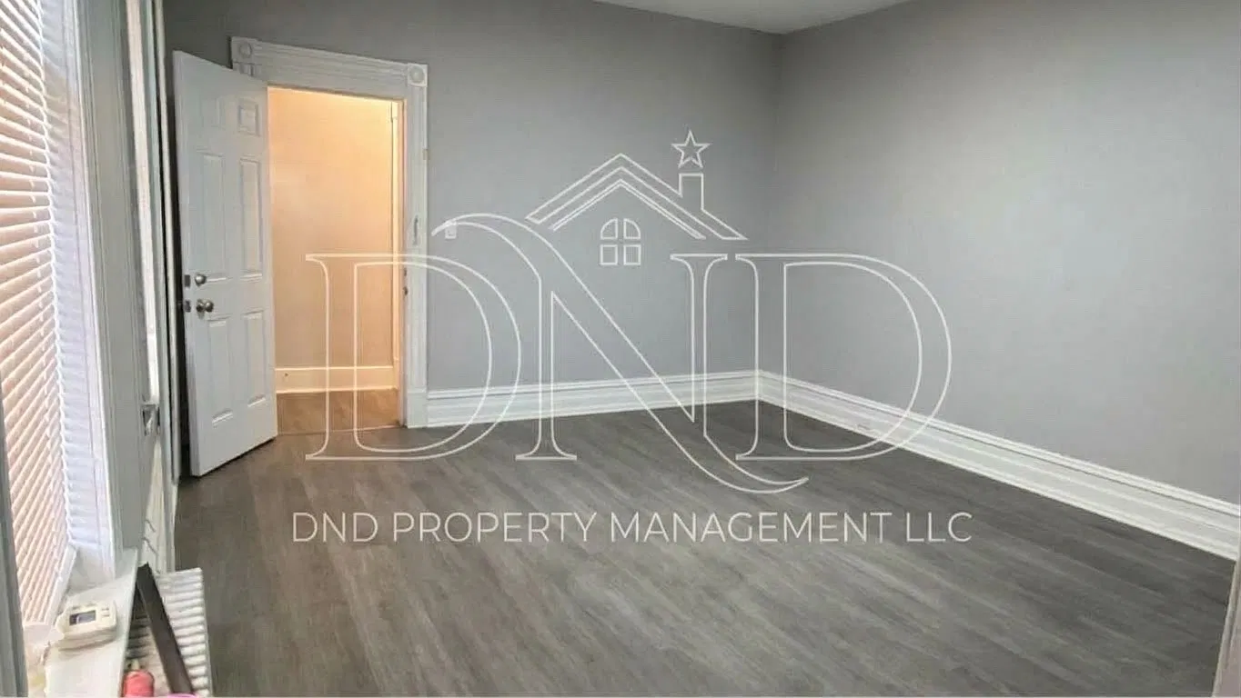 2 bed, $1,300 — Photo 1