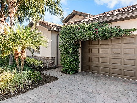 3rd image of 10953 Cherry Laurel Dr