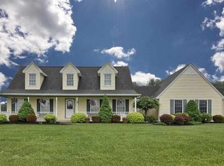 358 Garvine Mill Rd, Fawn Grove, PA 17321