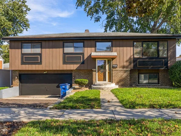 1703 N Taft Ave, Berkeley, IL 60163