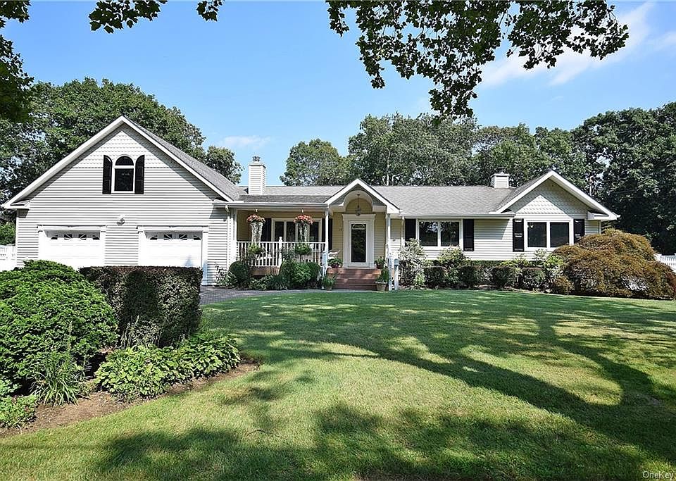 1st image of 17 Gunther Dr