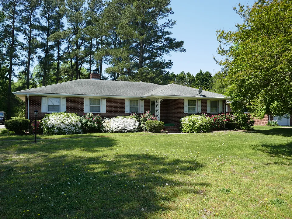 845 Halstead Blvd