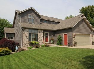 231 Emerald Meadows Dr, Arnolds Park, IA 51331