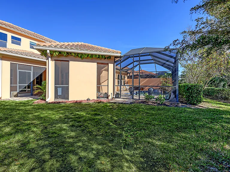 10310 Eastwood Dr — Photo 32