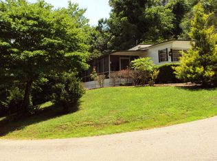 31 Grace Ln, Franklin, NC 28734