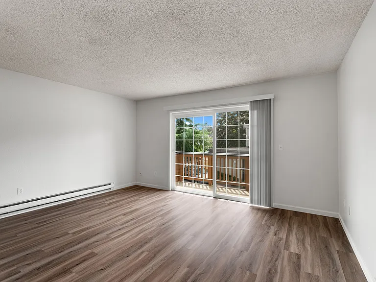 1 Bed 1 Bath Deluxe - 578 Sq Ft 1 Bed 1 Bath Deluxe - 578 Sq Ft