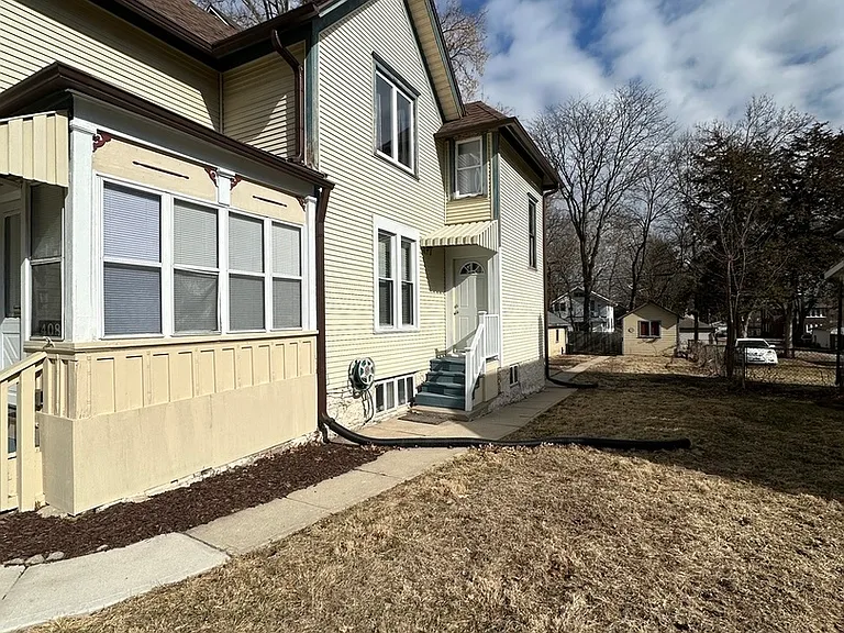 408 S Gardiner Ave #2 — Photo 4