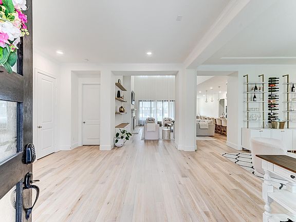 5th image of 9518 Sanger Way