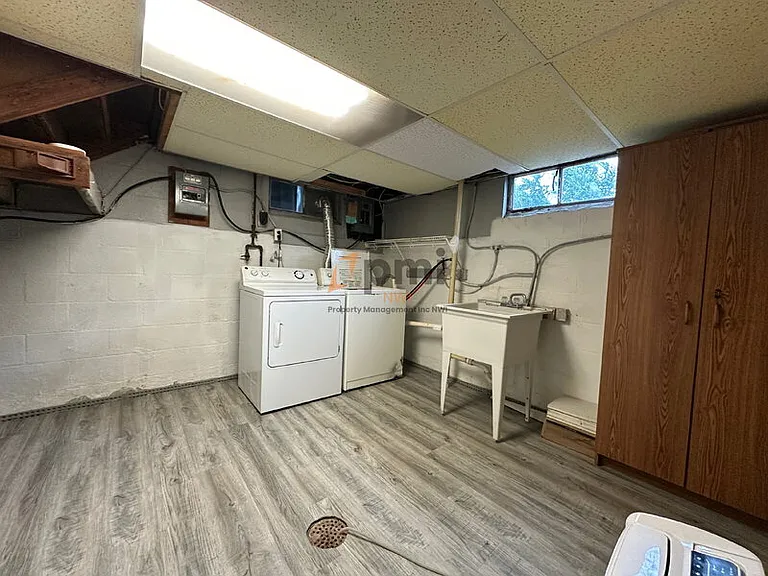 811 Institute St — Photo 16