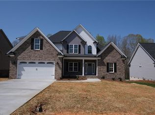 6856 Orchard Path Dr, Clemmons, NC 27012