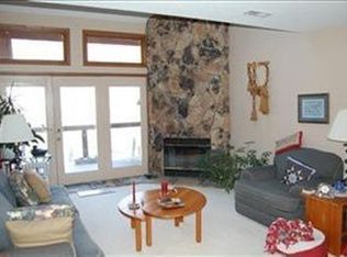 25042 Mill River Rd, Olmsted Falls, OH 44138