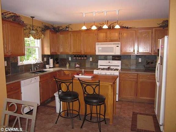4th image of 3404 Sherwood Bluff Way