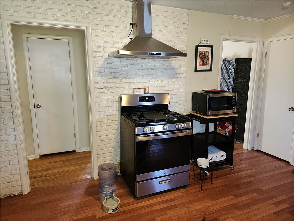 5225 Stephanie Dr, Haltom City, TX 76117 | MLS #21172816 | Zillow