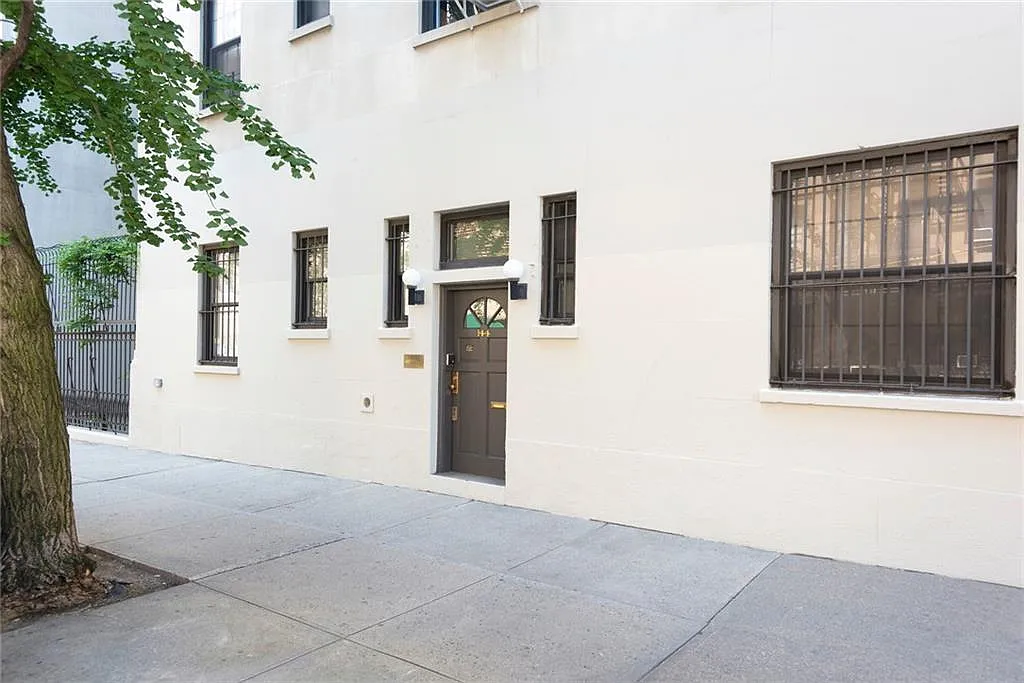 1349 Lexington Ave #1D photo 1
