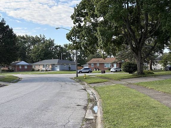 5th image of 3833 Evans Dr