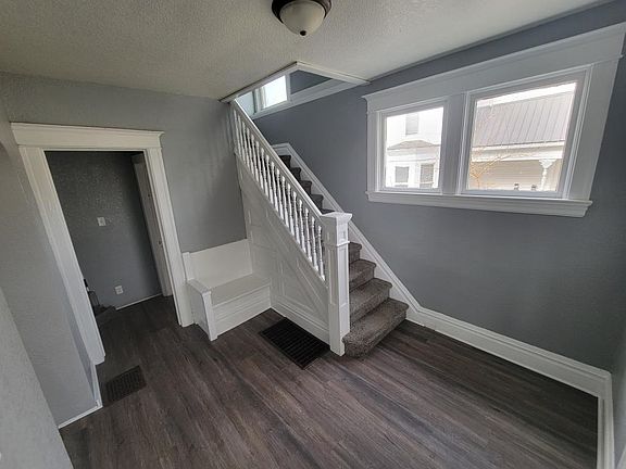 2nd image of 1115 Maple Ave