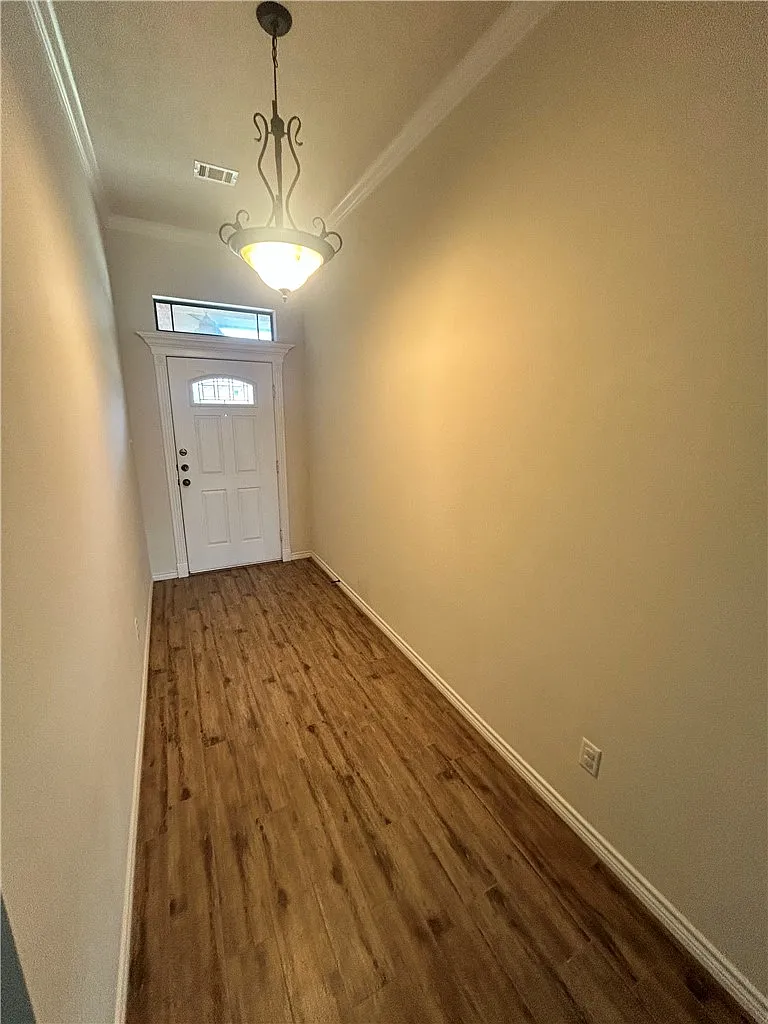 Building Photo - 1202 Harrisonburg Ln